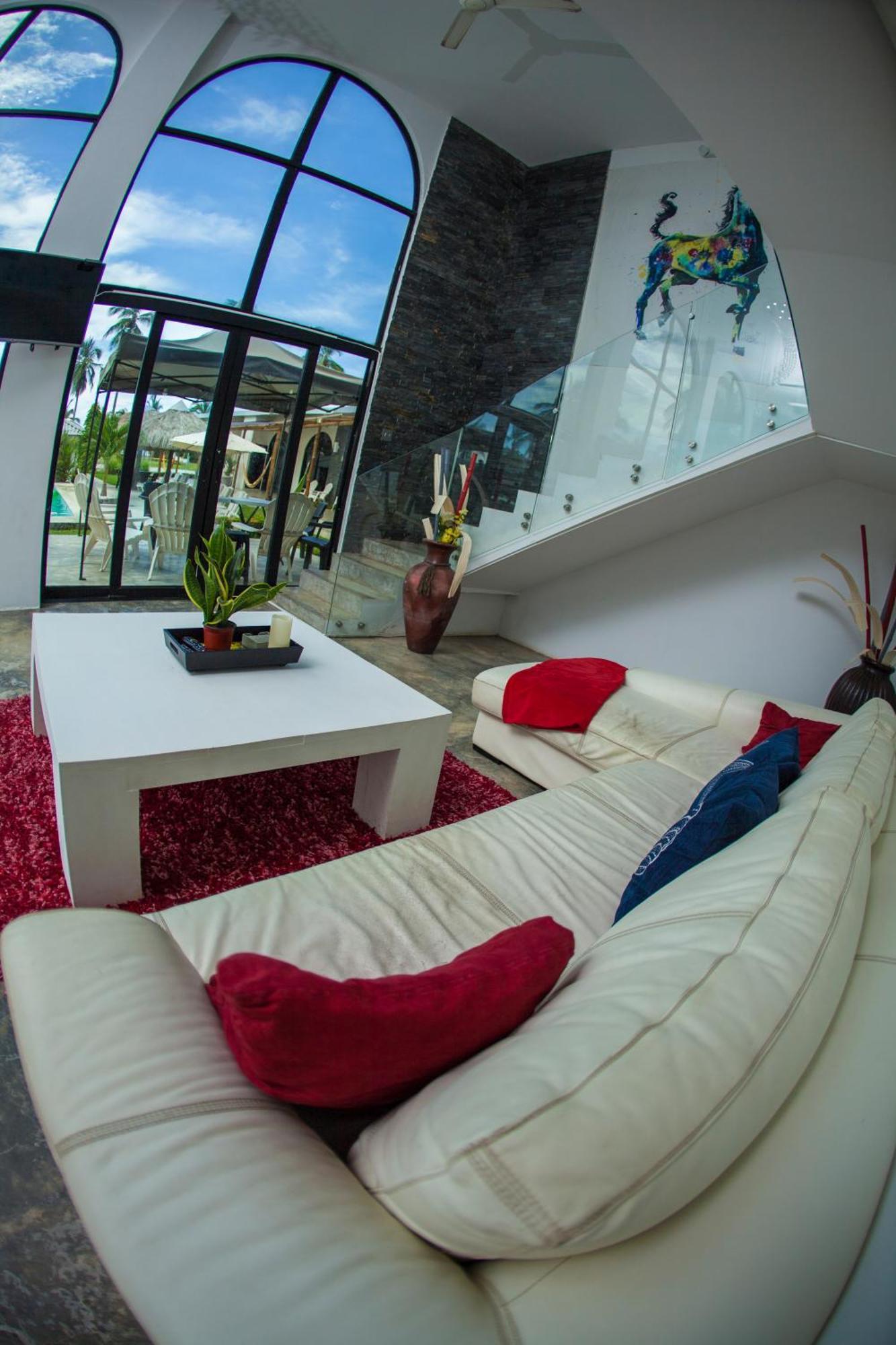 Show Pony Beach Resort And Suites Las Lajas  Eksteriør bilde