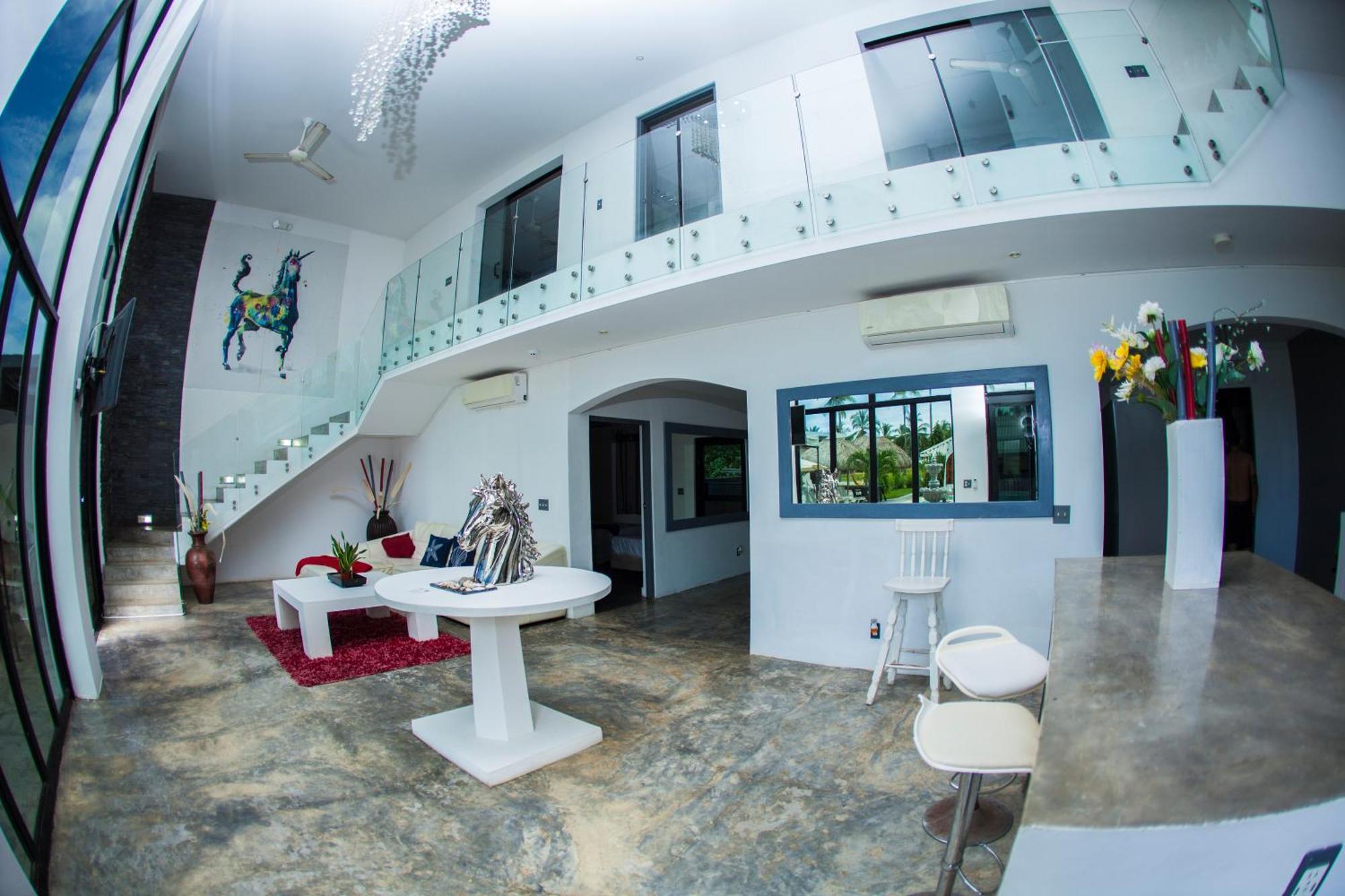 Show Pony Beach Resort And Suites Las Lajas  Eksteriør bilde