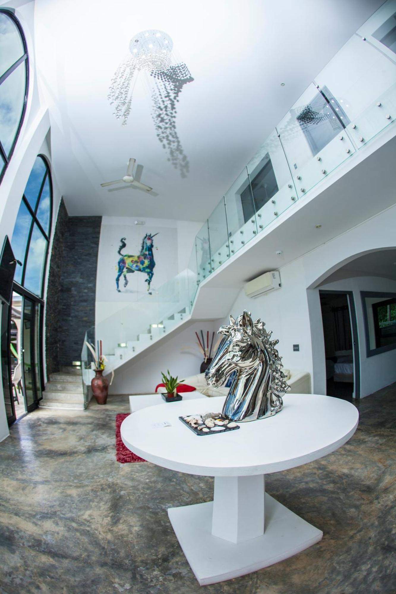 Show Pony Beach Resort And Suites Las Lajas  Eksteriør bilde