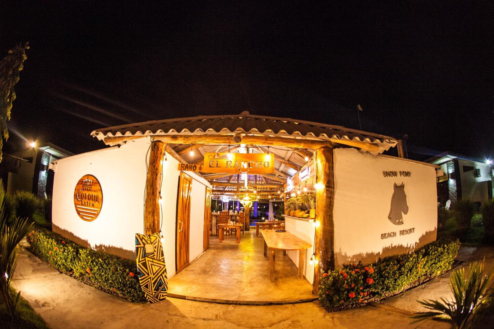 Show Pony Beach Resort And Suites Las Lajas  Eksteriør bilde