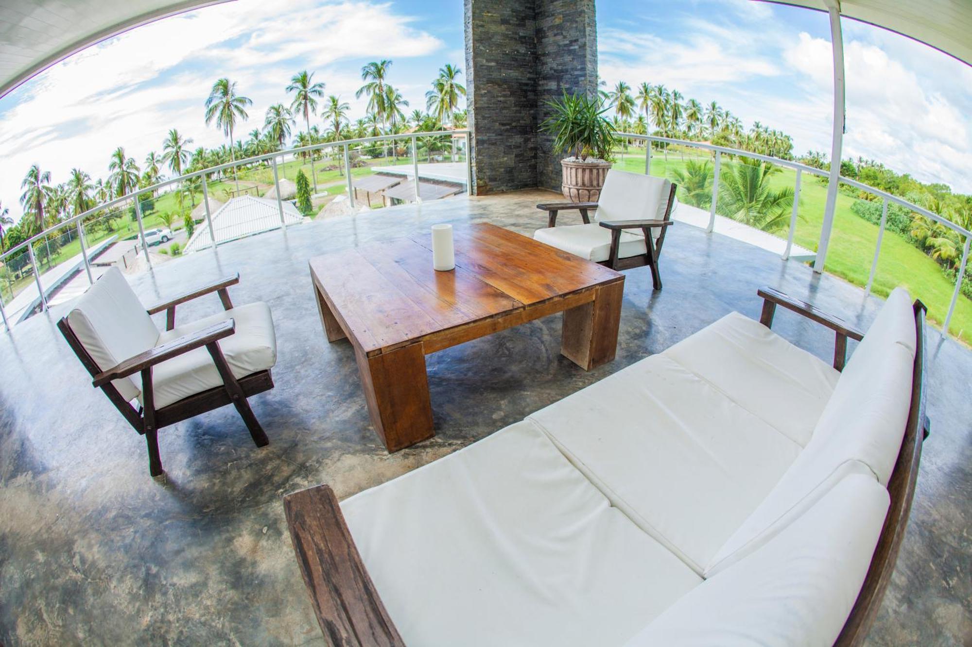 Show Pony Beach Resort And Suites Las Lajas  Eksteriør bilde