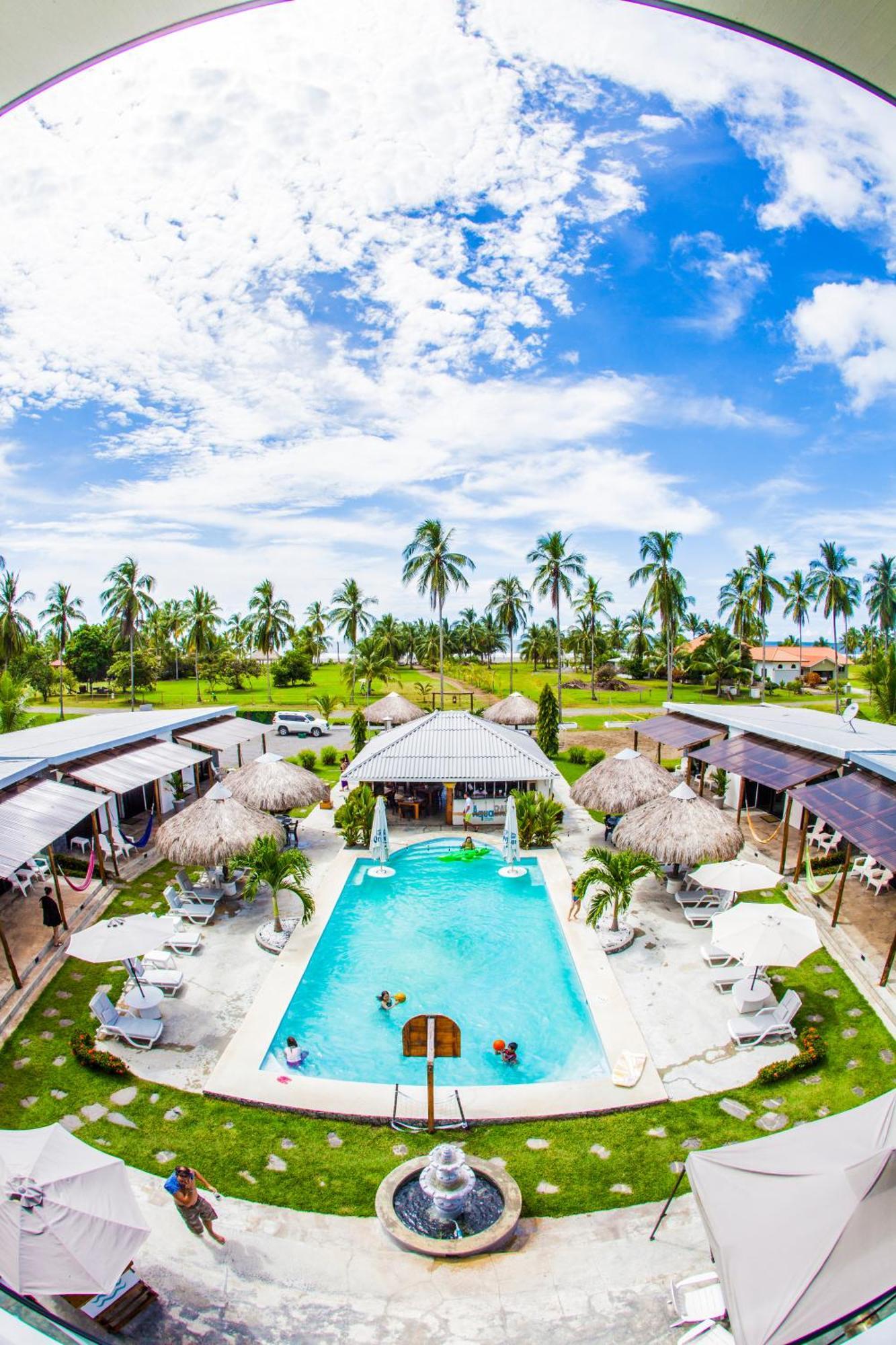Show Pony Beach Resort And Suites Las Lajas  Eksteriør bilde