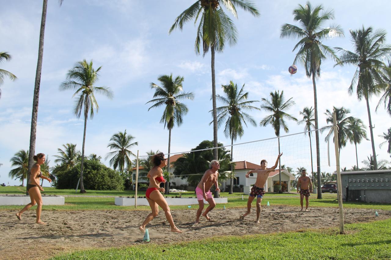 Show Pony Beach Resort And Suites Las Lajas  Eksteriør bilde