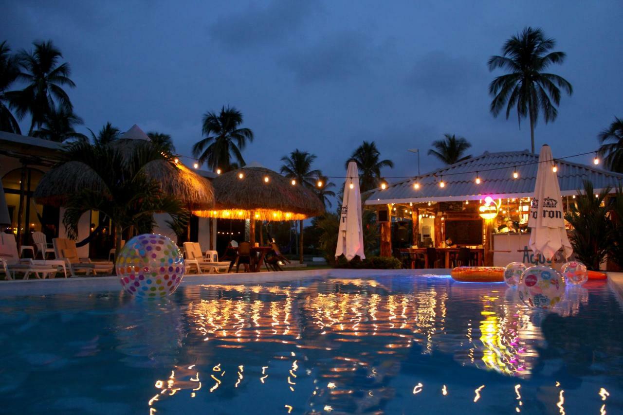 Show Pony Beach Resort And Suites Las Lajas  Eksteriør bilde